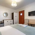33 Blisko Plazy 公寓式酒店 3*