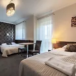 公寓式酒店 33 Blisko Plazy 索波特