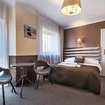 33 Blisko Plazy Aparthotel
