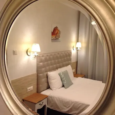 Aparthotel 33 Blisko Plazy 3*