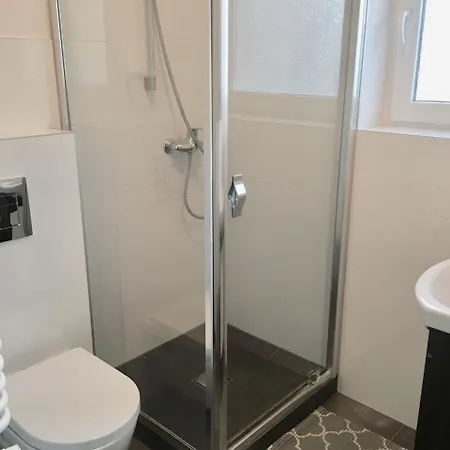 Aparthotel 33 Blisko Plazy 3*