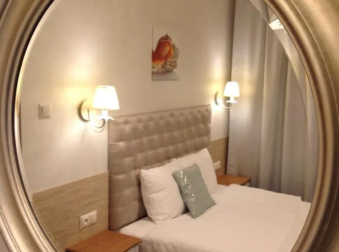 Апарт-отель 33 Blisko Plazy 3*